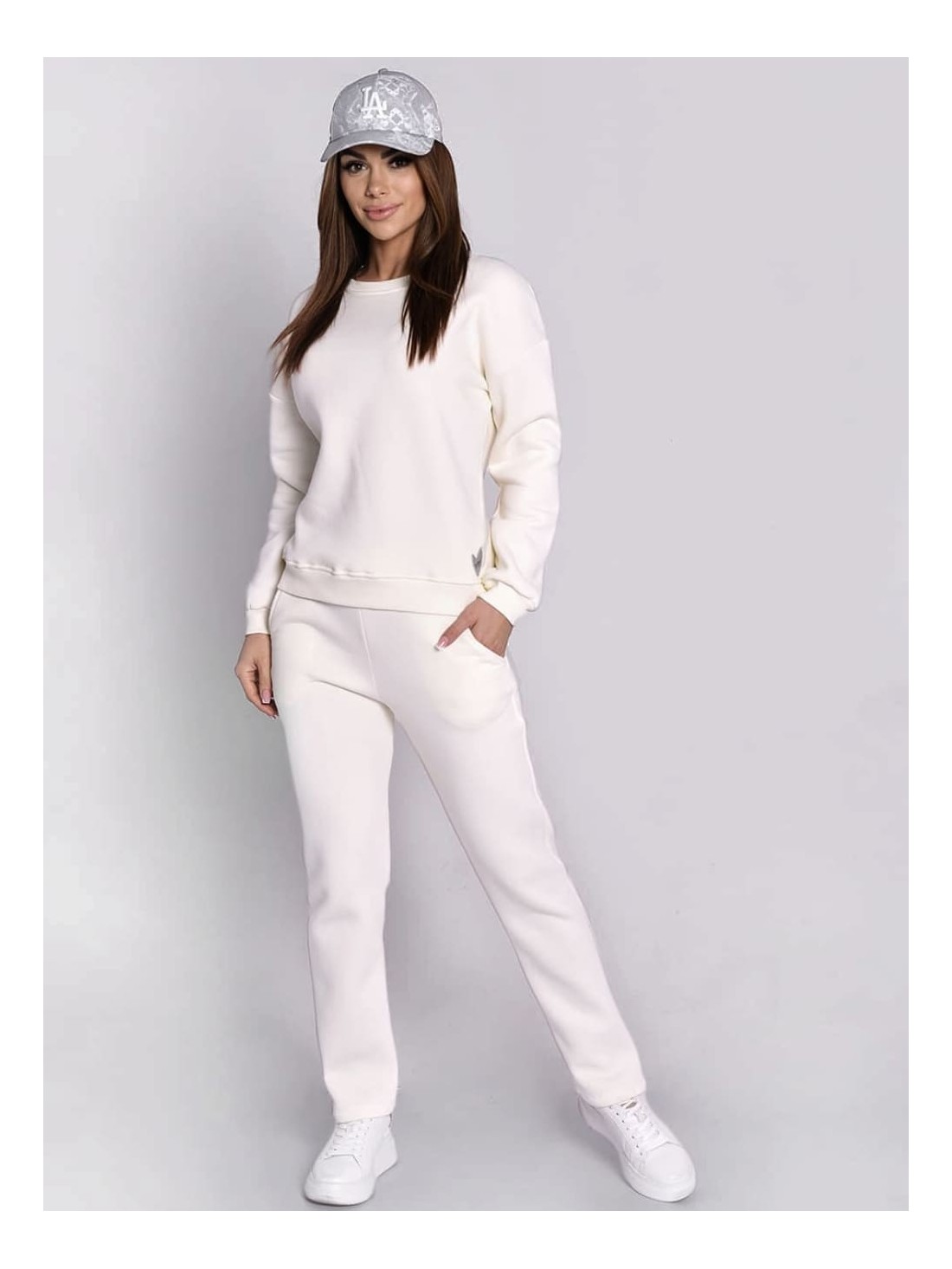 Insulated tracksuit for women sweatshirt and loose pants ecru FI762